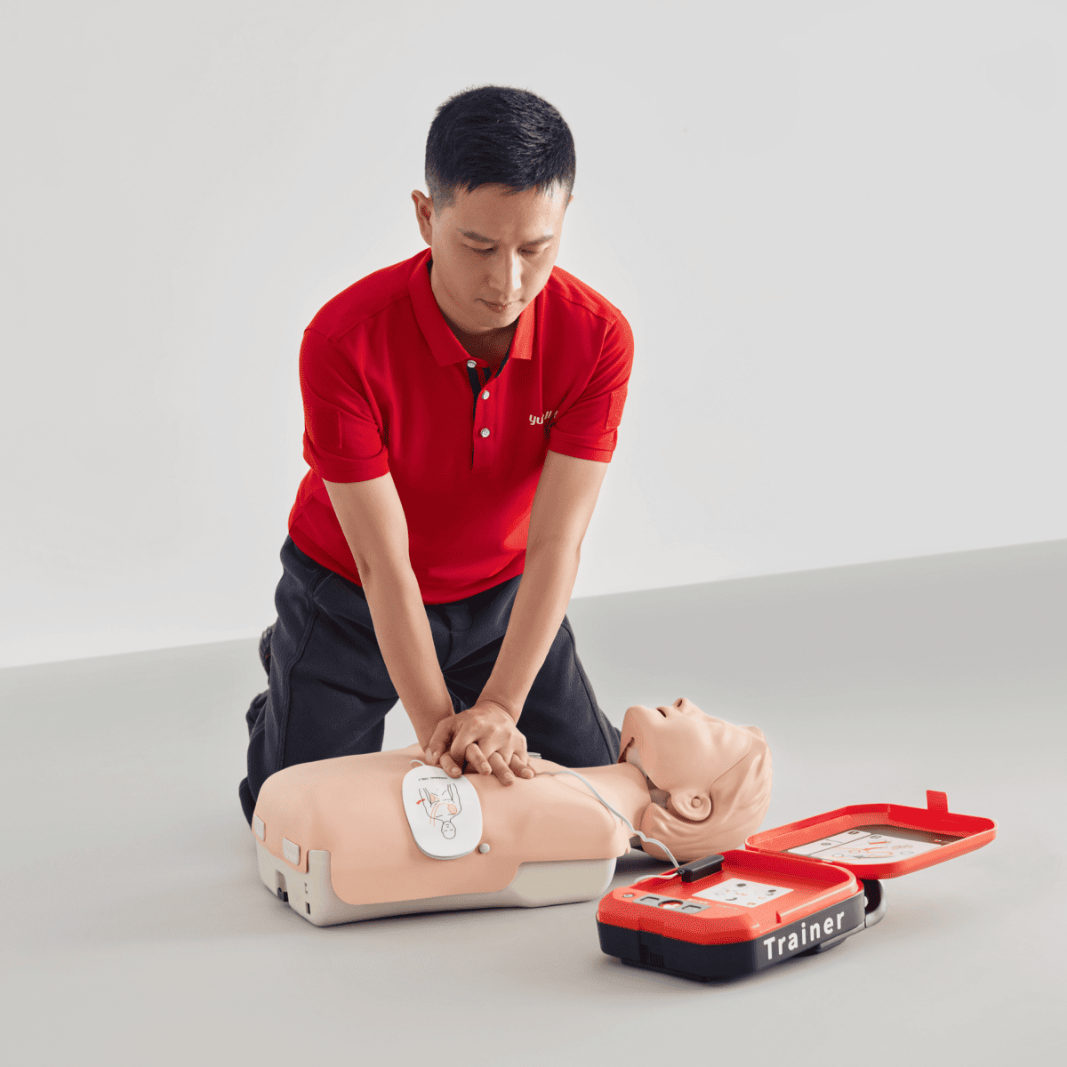 เครื่องฝึกอบรมการใช้เครื่อง AED รุ่น Y/YA จาก HeartSave
